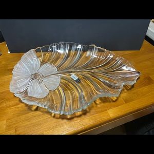 Mikasa hibiscus frost centerpiece platter